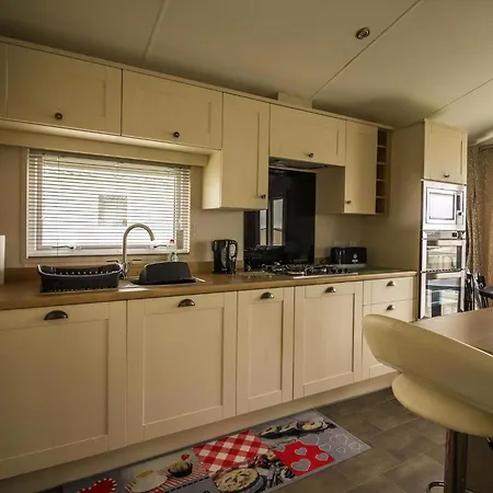 Luxury Lodge With Decking In Hunstanton At Manor Park Ref 23144K Exterior foto